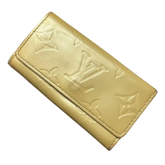 Louis Vuitton AUTHENTIC Creamy Light Yellow Vernis Monogram Key Case Holder - Picture 1 of 16